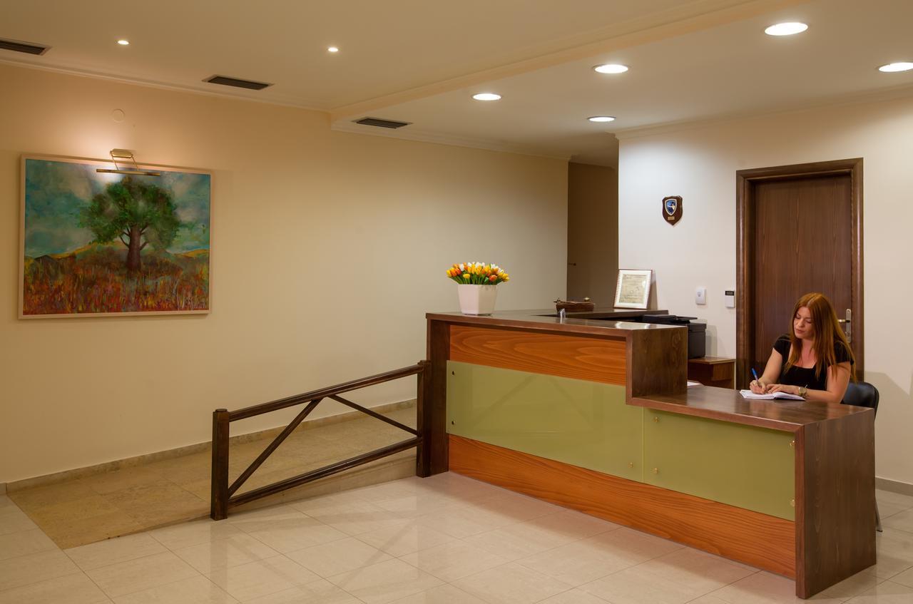 Kyniska Hotel بليترا المظهر الخارجي الصورة